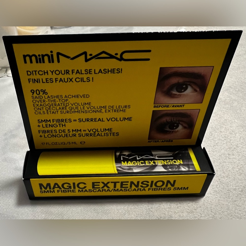 MAC Cosmetics - Magic Extension MINI Mascara in Extensive Black
